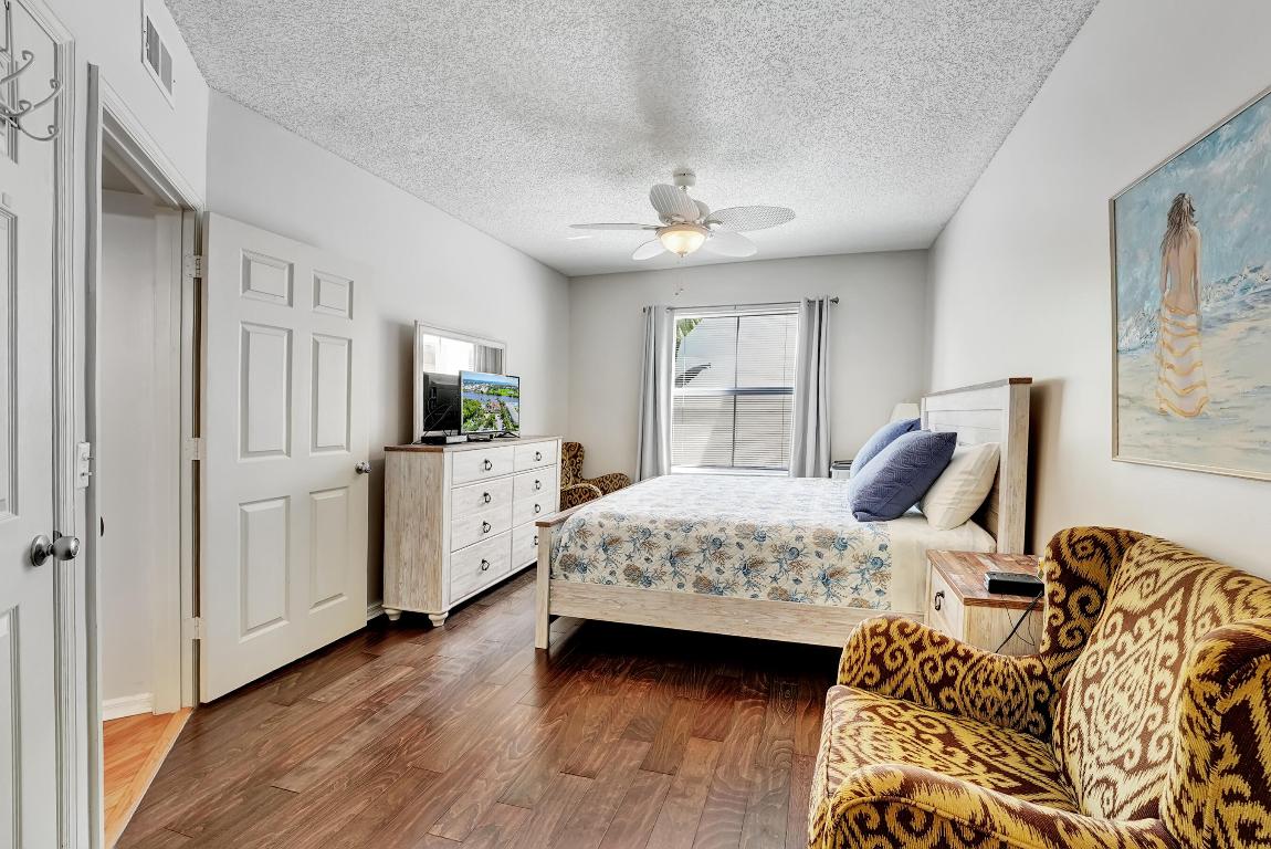 2302 Tuscany Way 2302