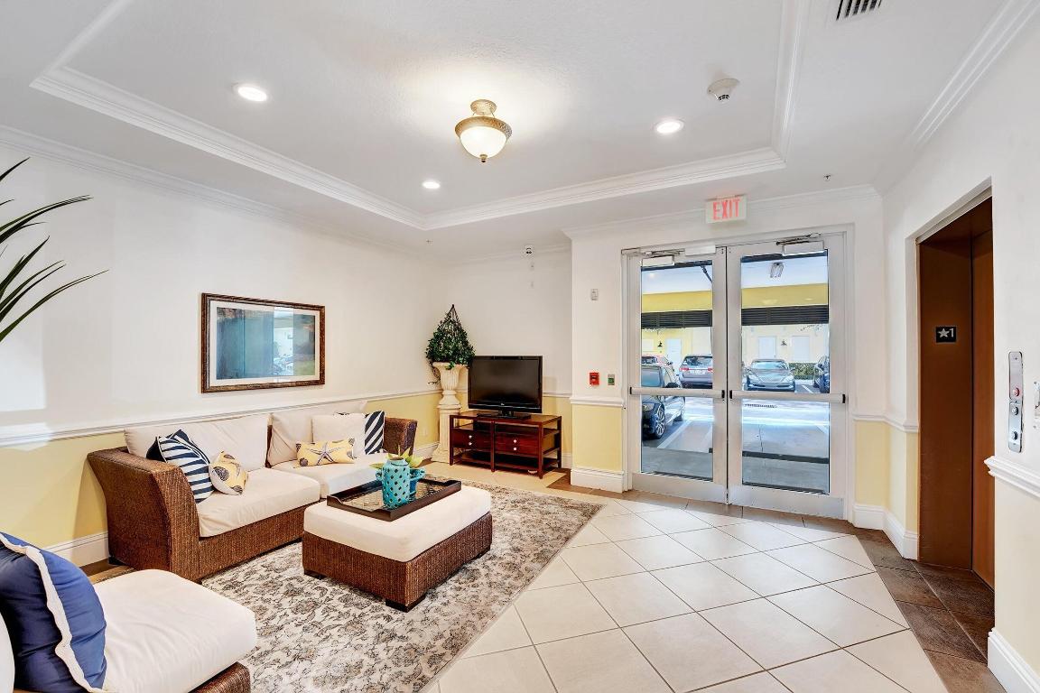 3120 E Latitude Circle 206