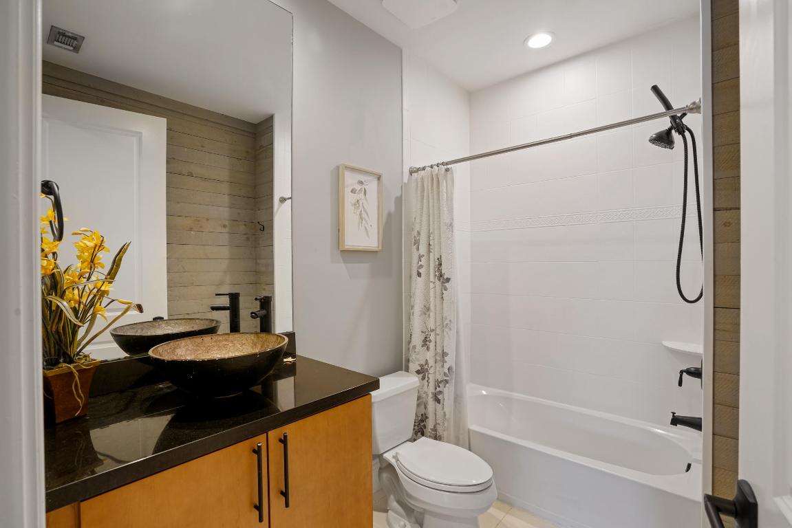 3120 E Latitude Circle 206