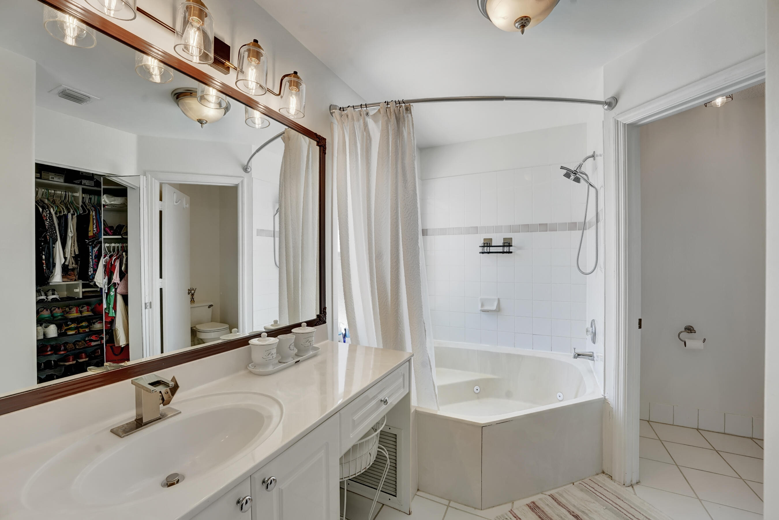 8176 Pelican Harbour Drive