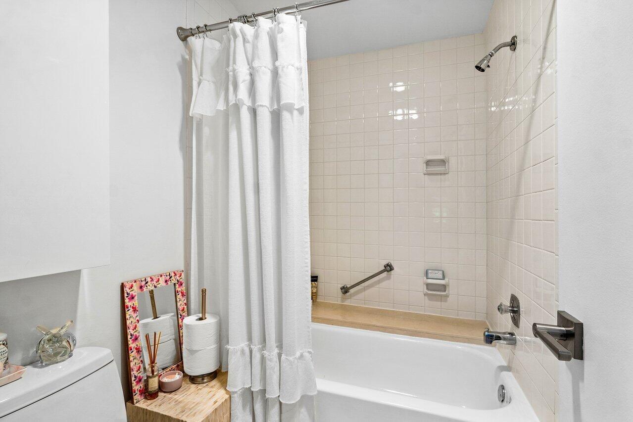 13921 Royal Palm Court B