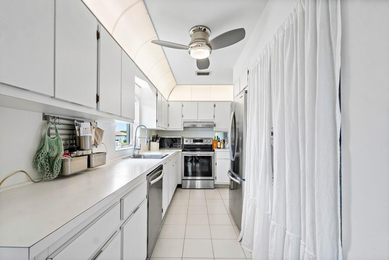 13921 Royal Palm Court B