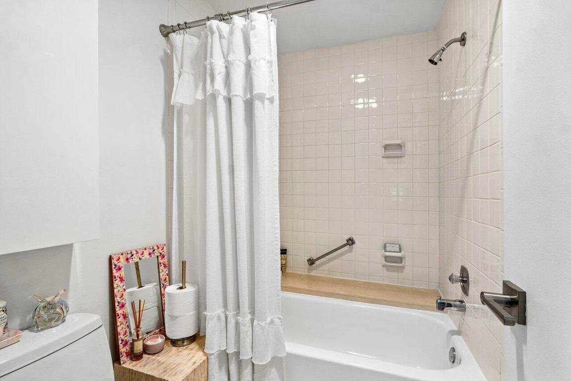 13921 Royal Palm Court B