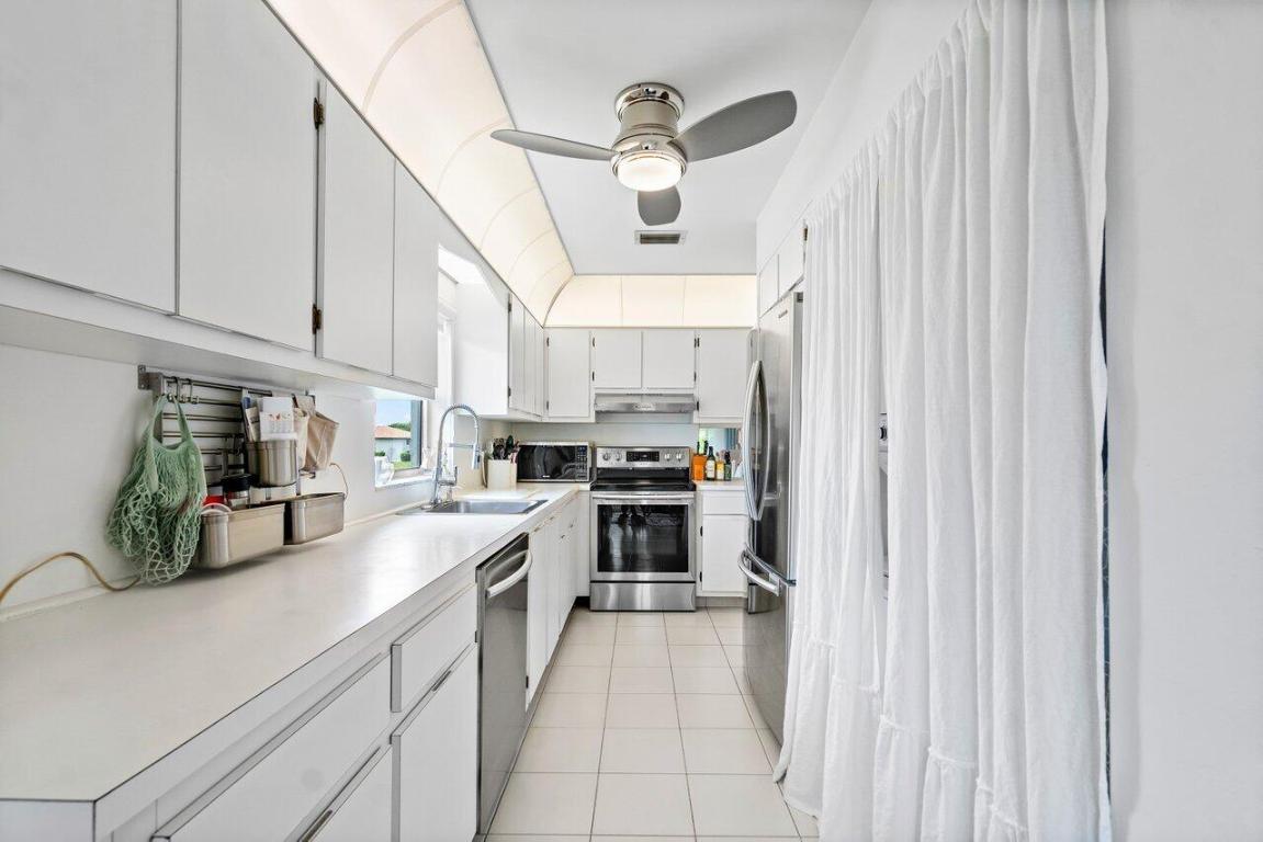 13921 Royal Palm Court B