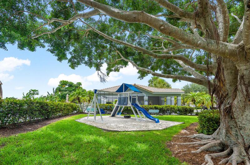 1350 Laurelwood Lane