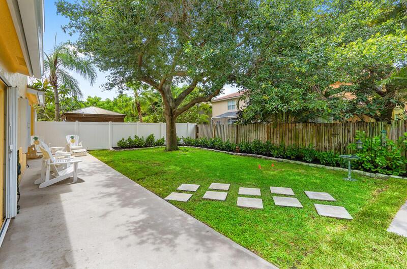 1350 Laurelwood Lane