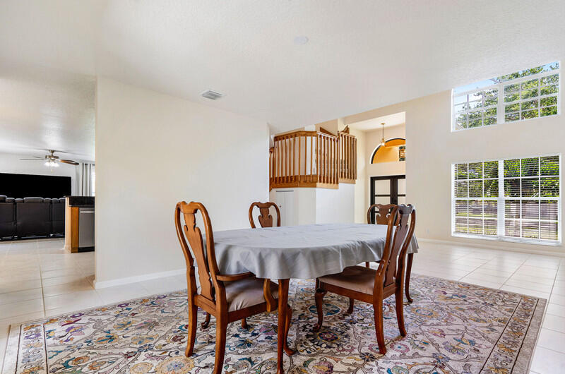 1350 Laurelwood Lane