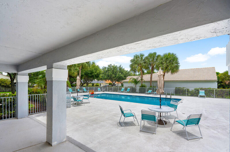 1350 Laurelwood Lane