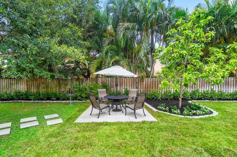 1350 Laurelwood Lane