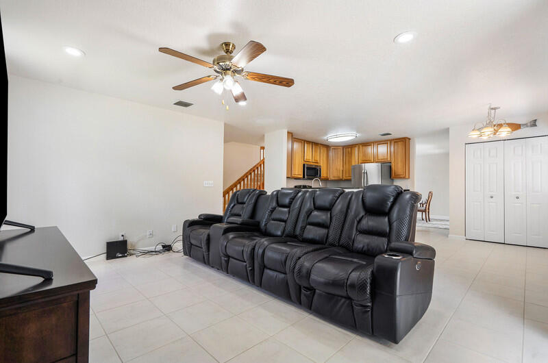 1350 Laurelwood Lane