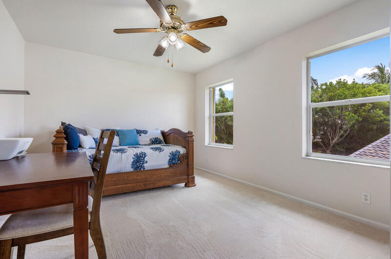 1350 Laurelwood Lane