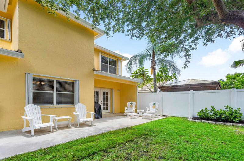 1350 Laurelwood Lane