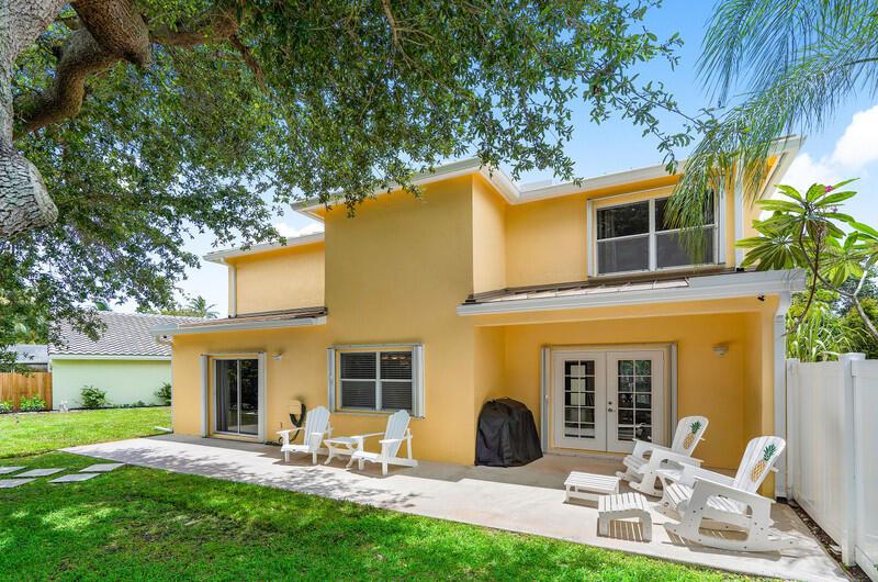 1350 Laurelwood Lane