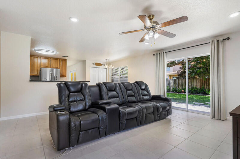 1350 Laurelwood Lane