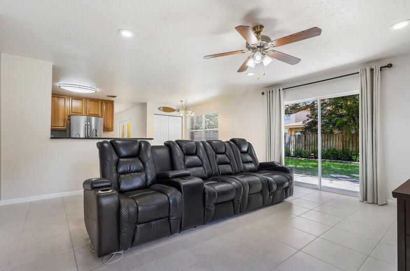 1350 Laurelwood Lane