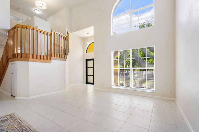 1350 Laurelwood Lane