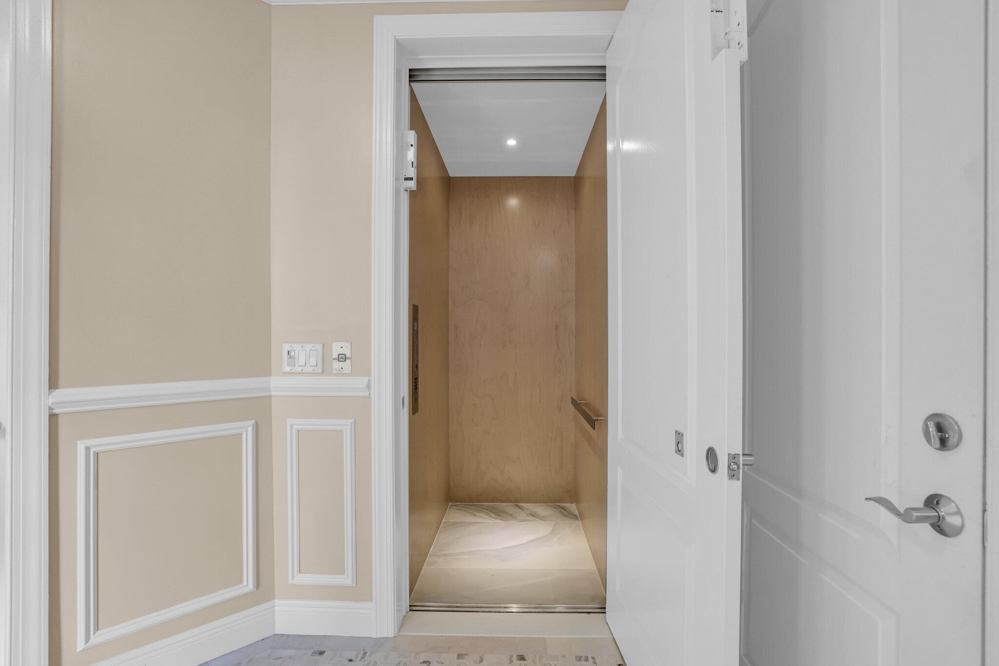 616 NE Rossetti Lane