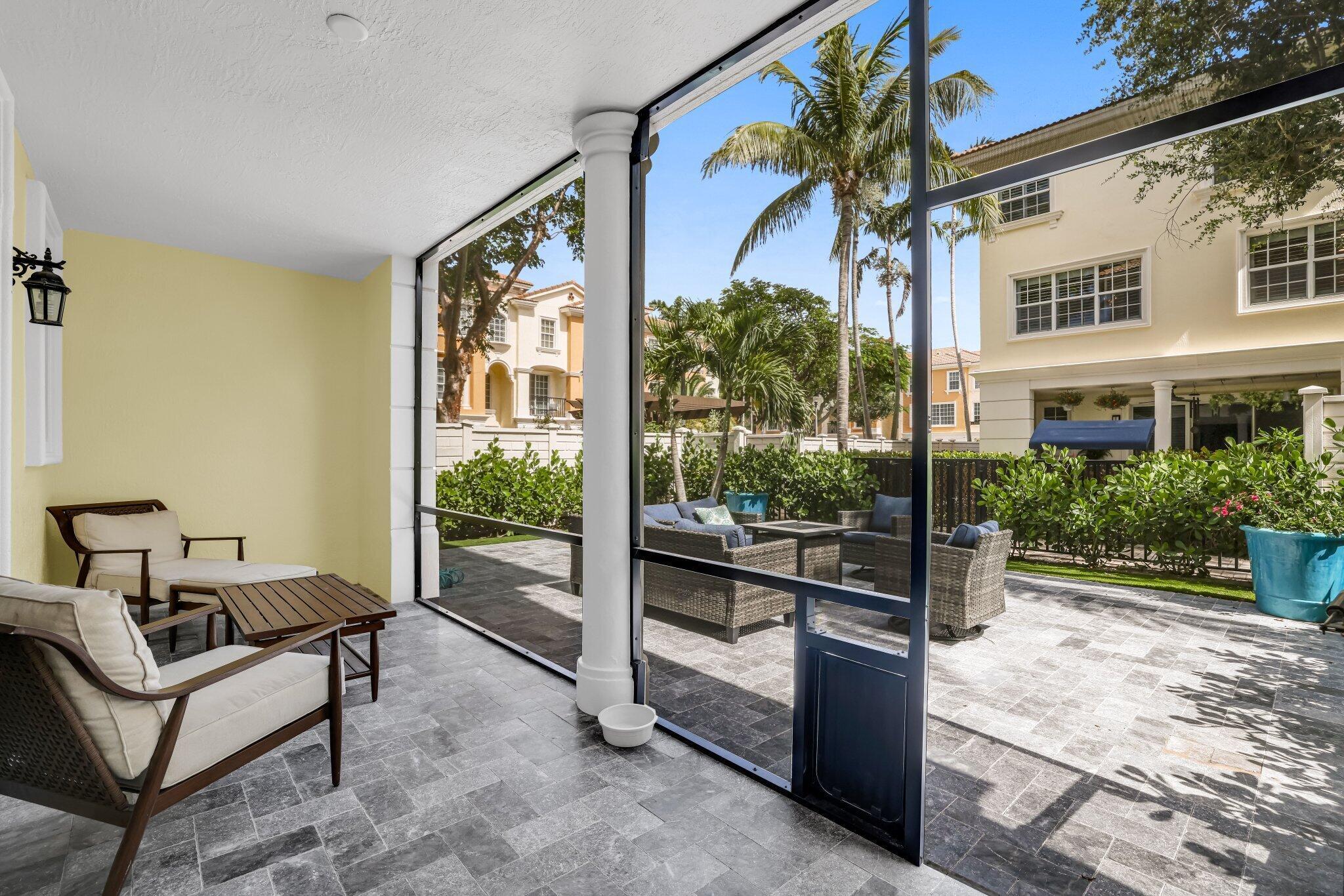 616 NE Rossetti Lane