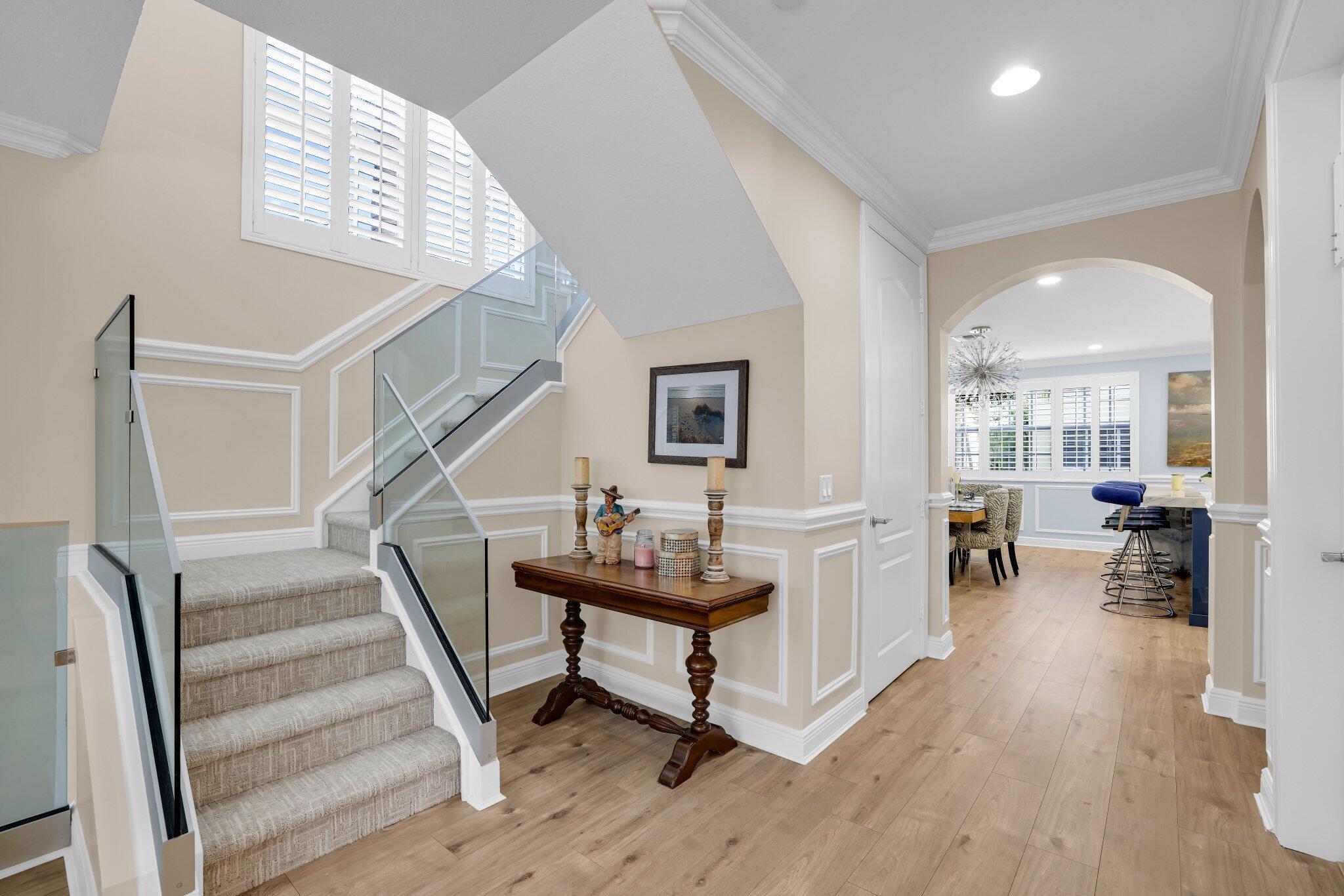 616 NE Rossetti Lane