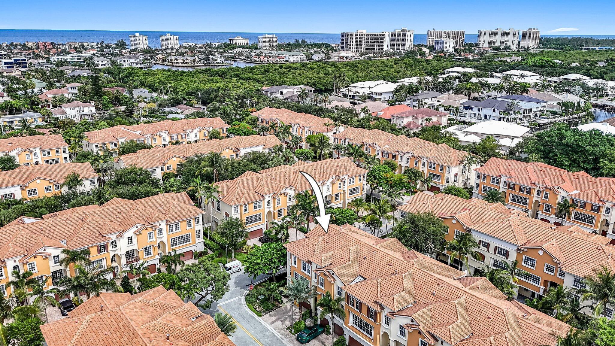 616 NE Rossetti Lane