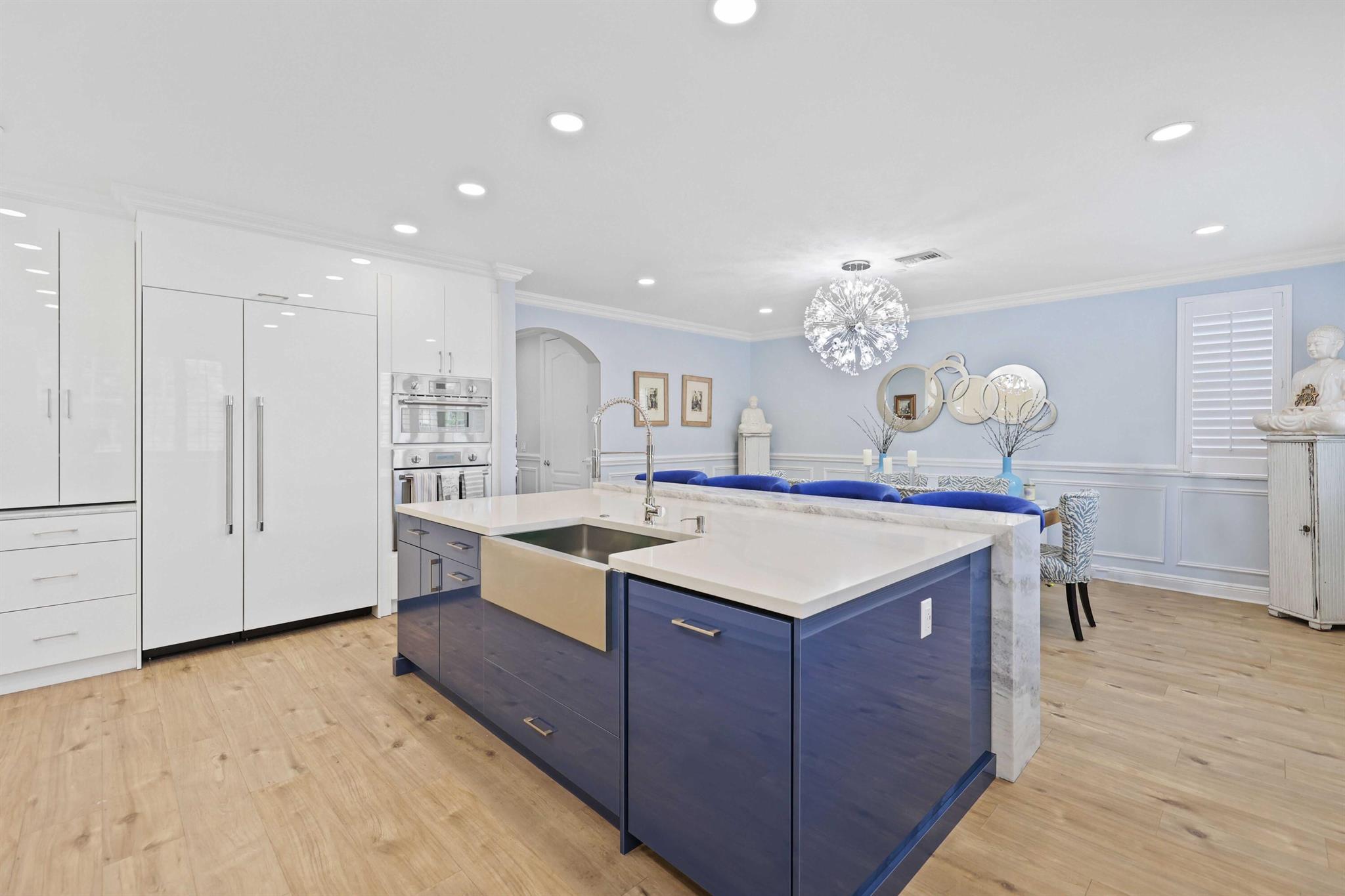 616 NE Rossetti Lane