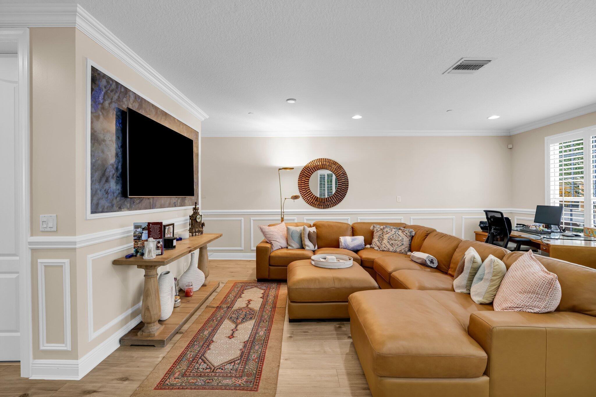 616 NE Rossetti Lane