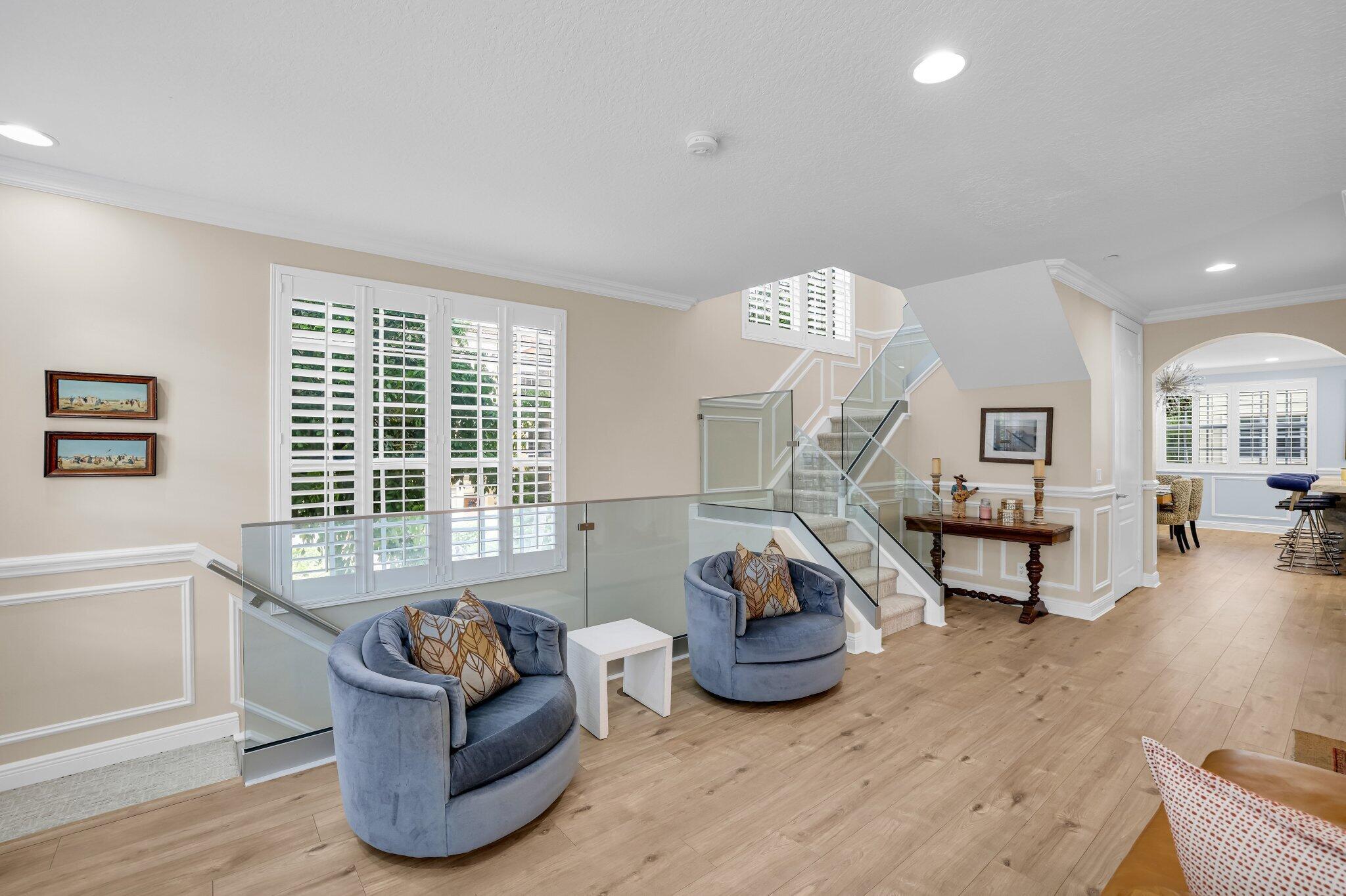 616 NE Rossetti Lane