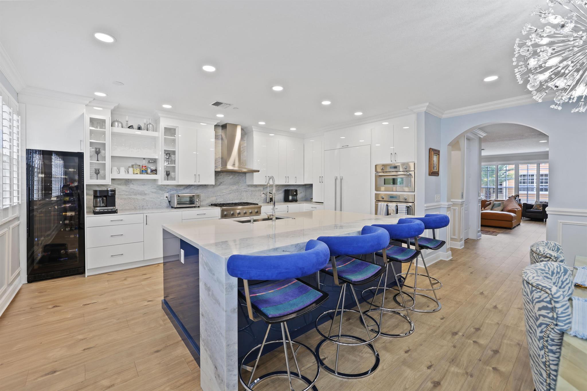 616 NE Rossetti Lane