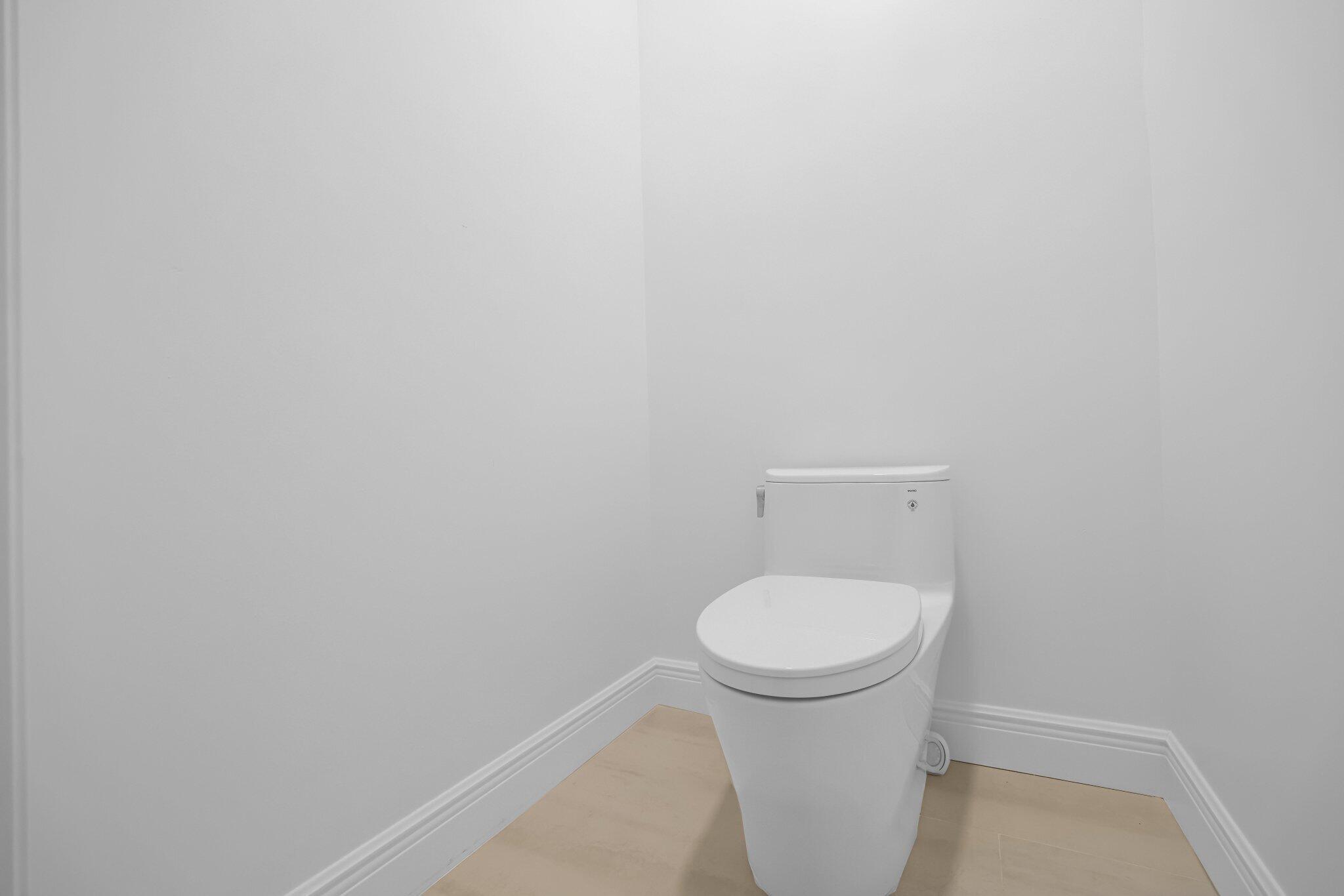 616 NE Rossetti Lane