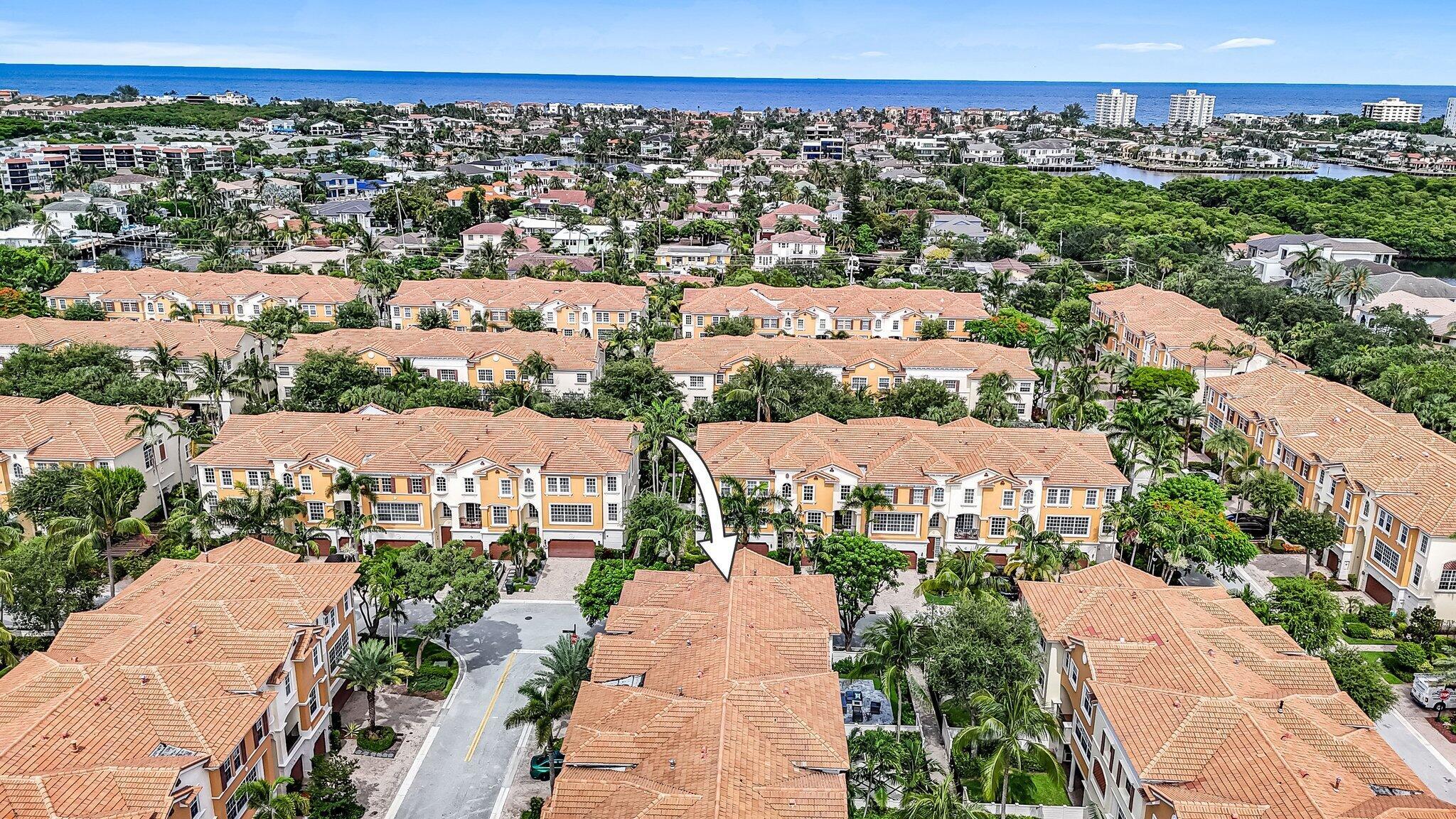 616 NE Rossetti Lane