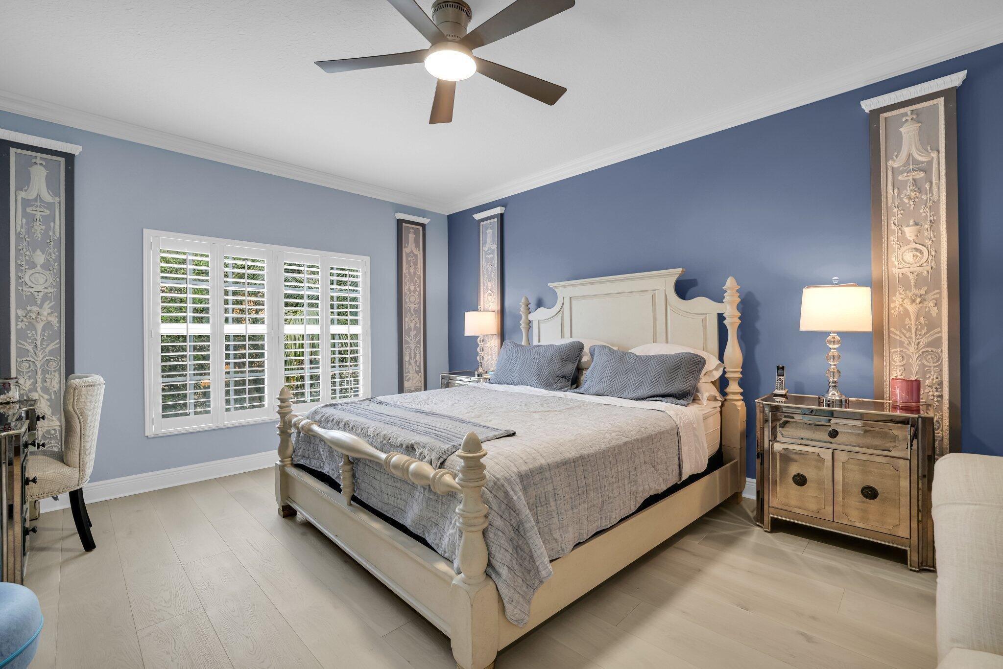 616 NE Rossetti Lane