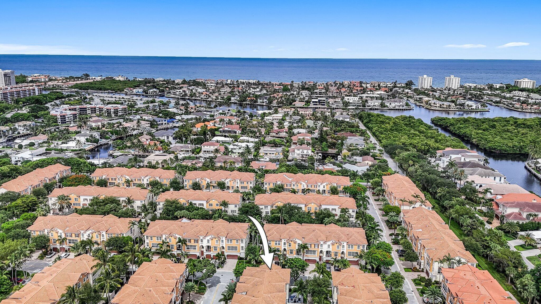 616 NE Rossetti Lane