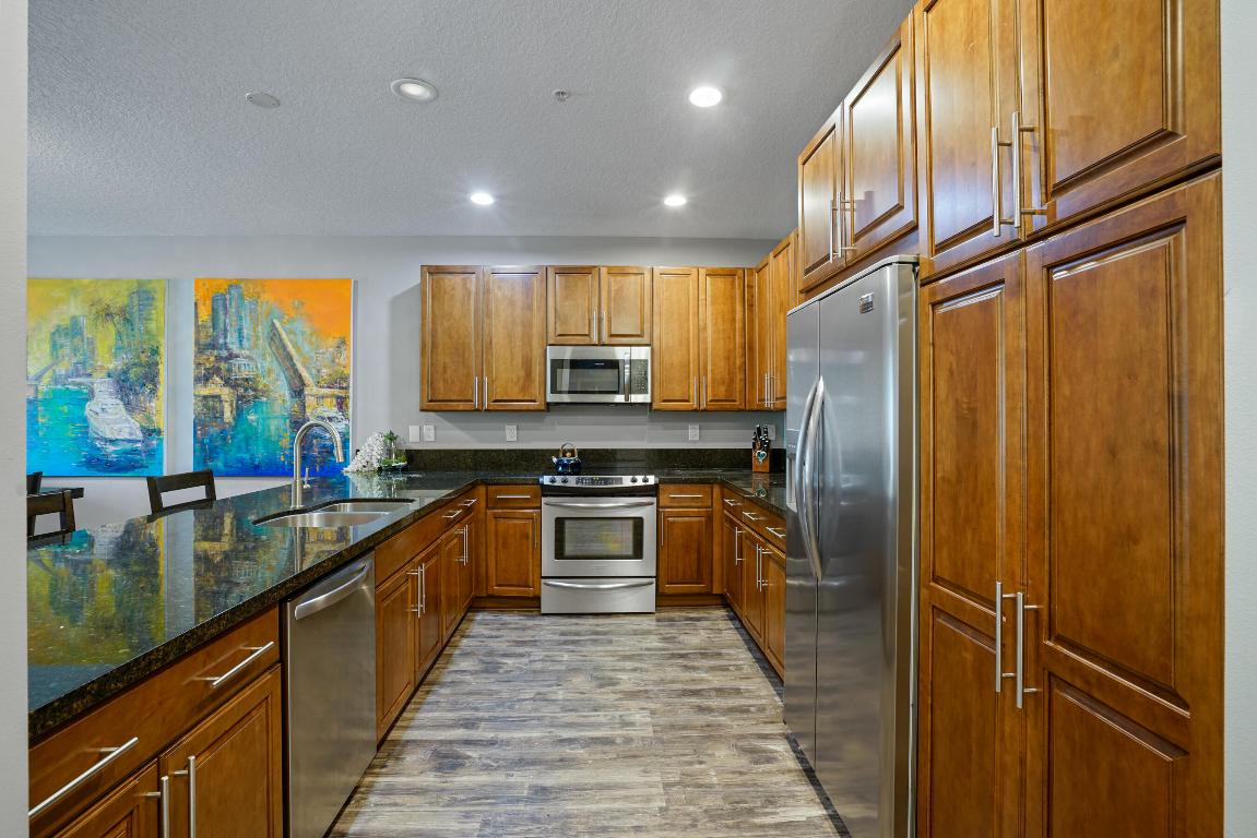 3120 E Latitude Circle 206