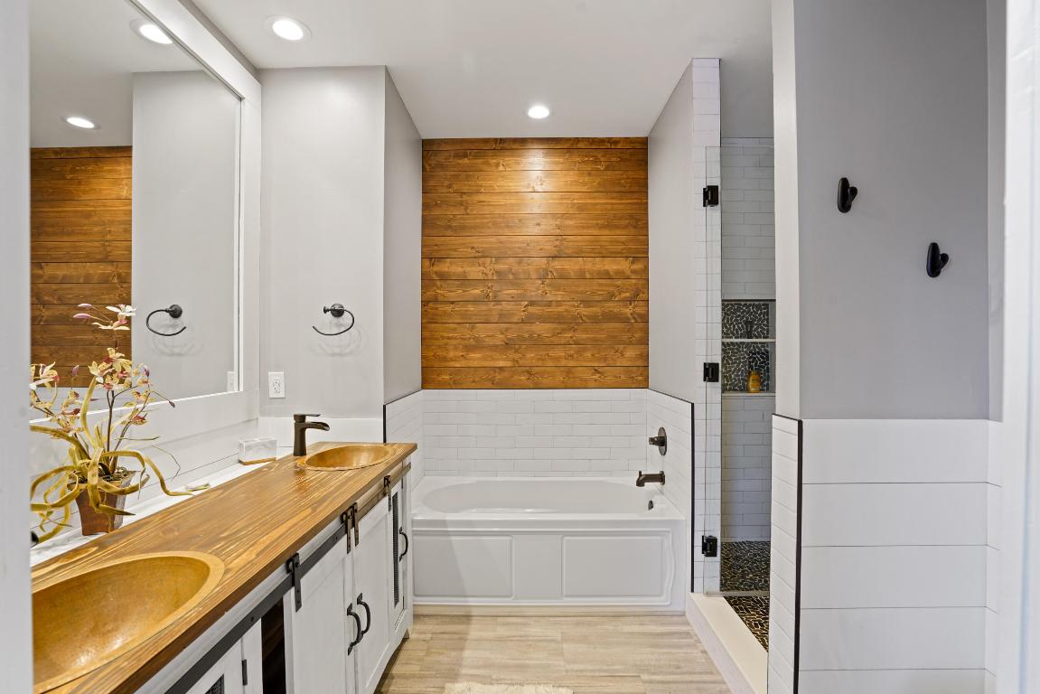 3120 E Latitude Circle 206