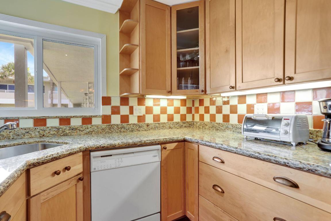 1199 Hillsboro Mile 215