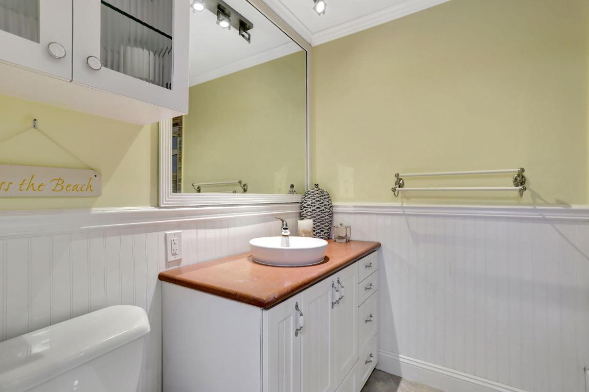 1199 Hillsboro Mile 215