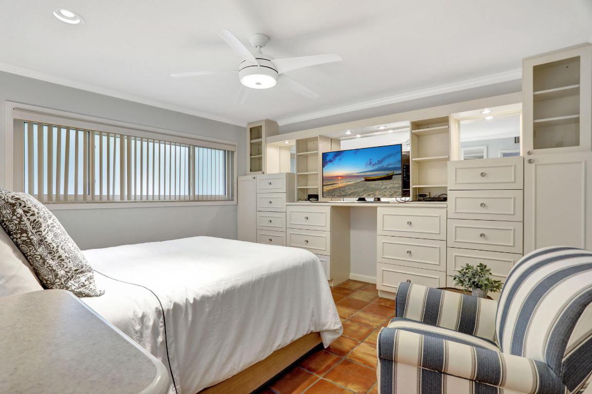 1199 Hillsboro Mile 215