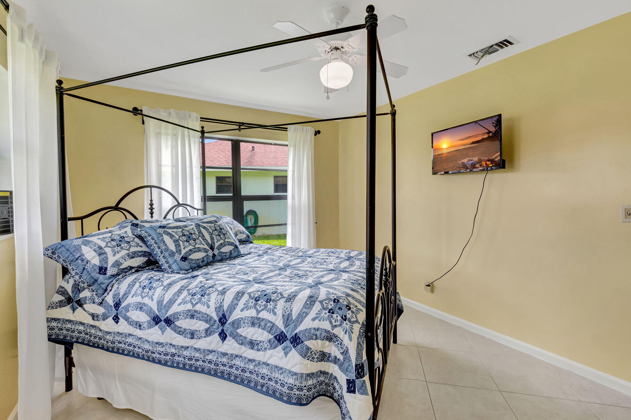 9875 Papaya Tree Trail B