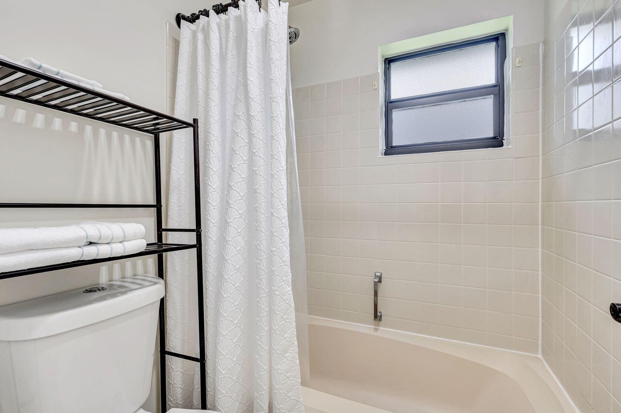 9875 Papaya Tree Trail B