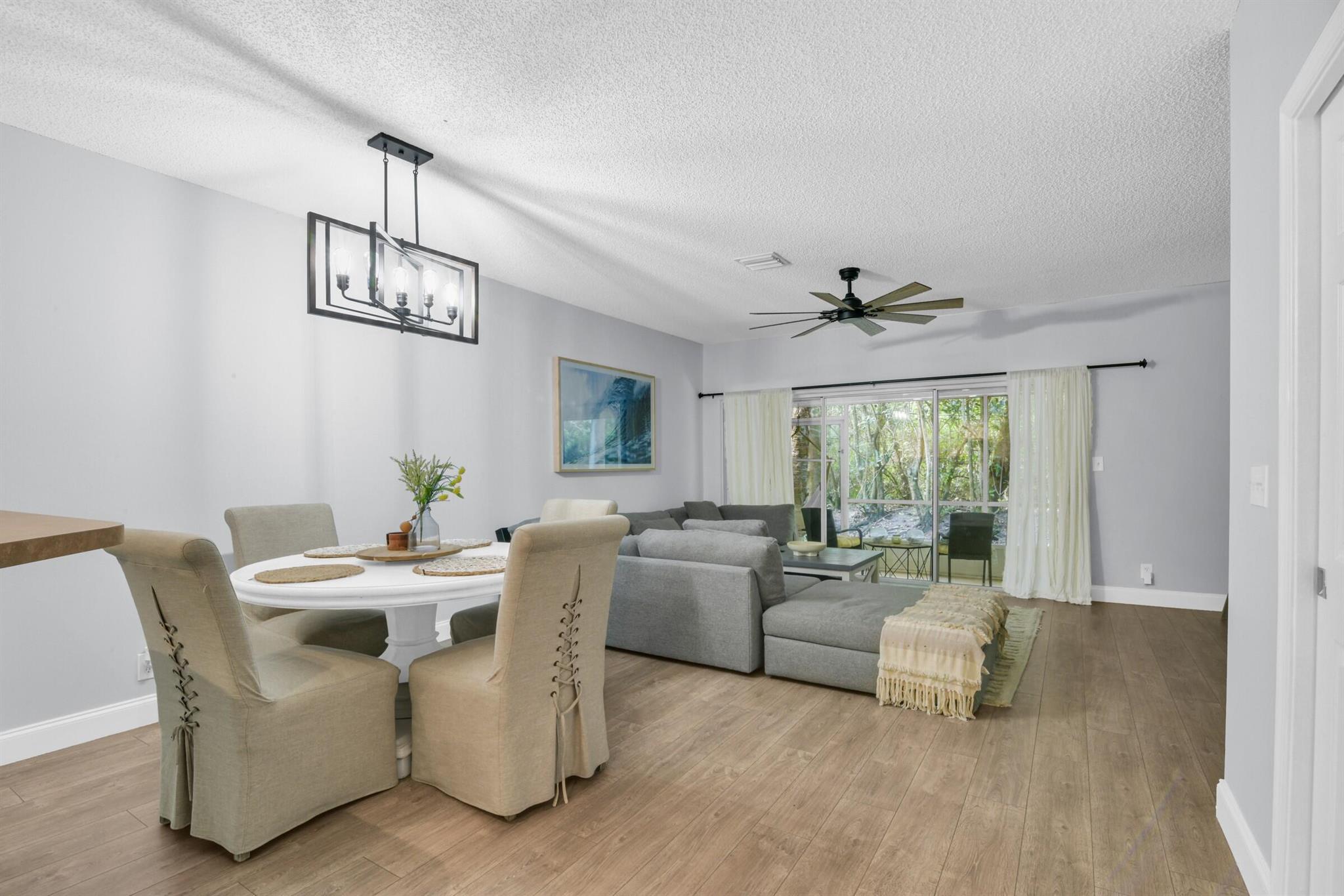 4653 Palmbrooke Cir Circle