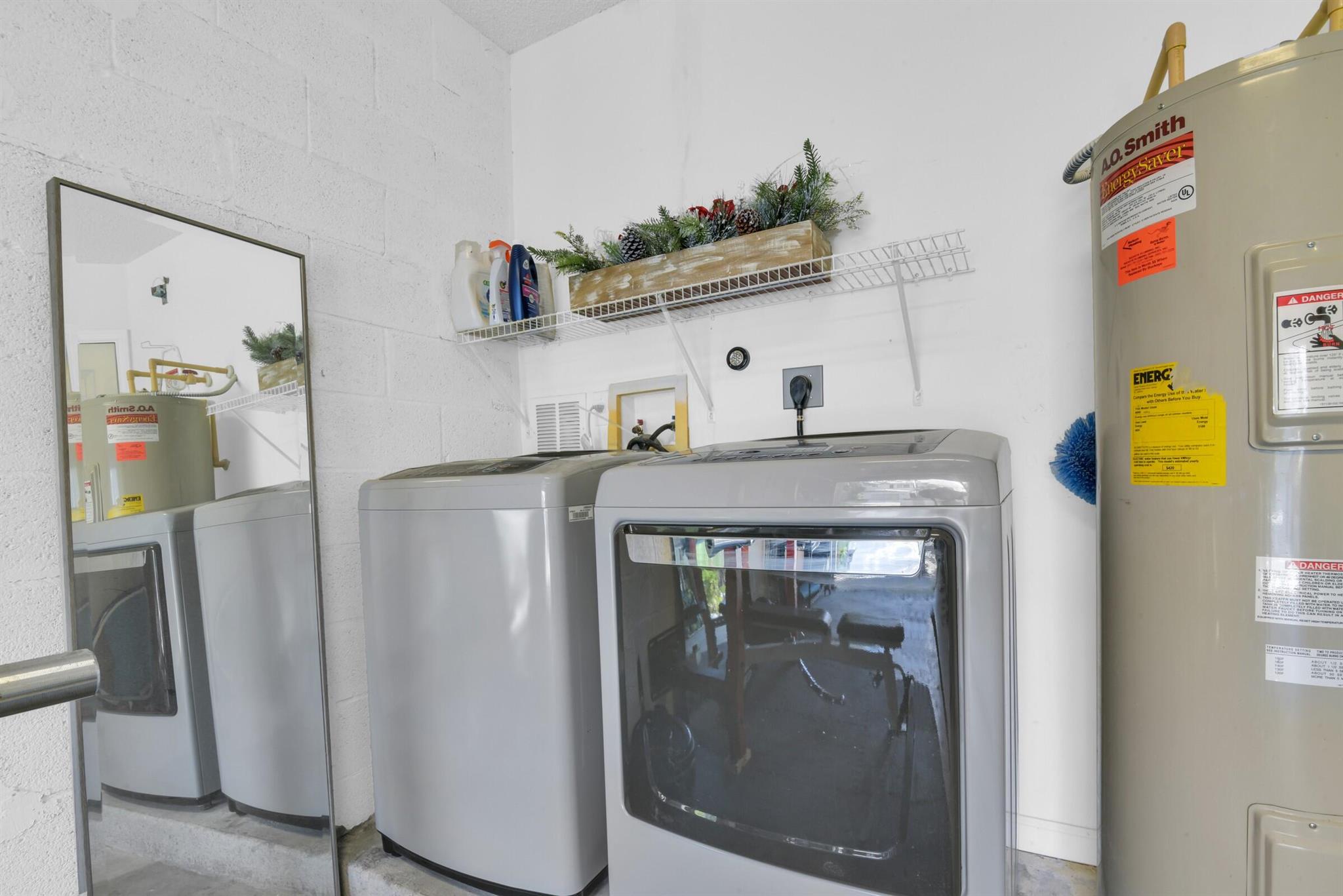 4653 Palmbrooke Cir Circle