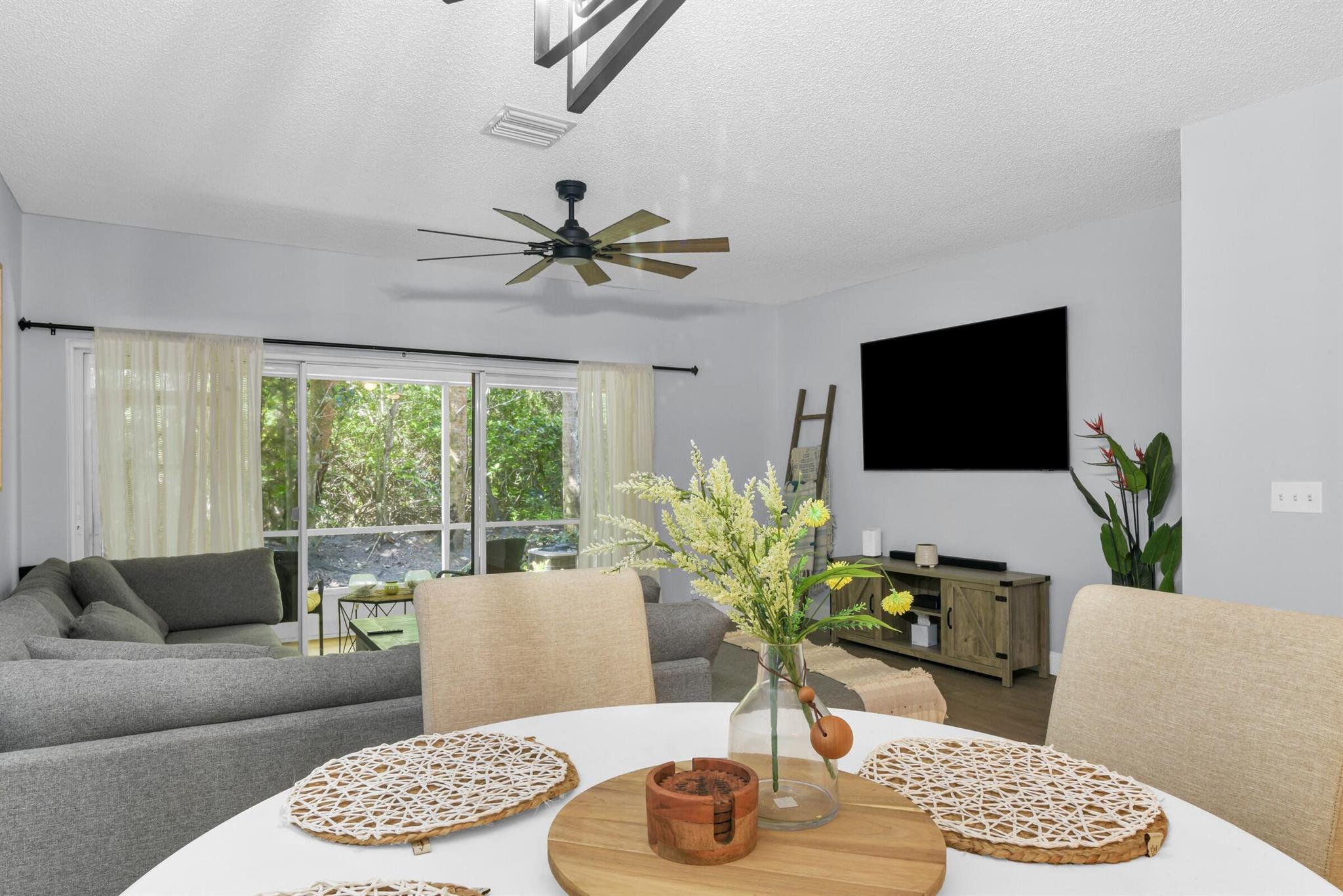 4653 Palmbrooke Cir Circle