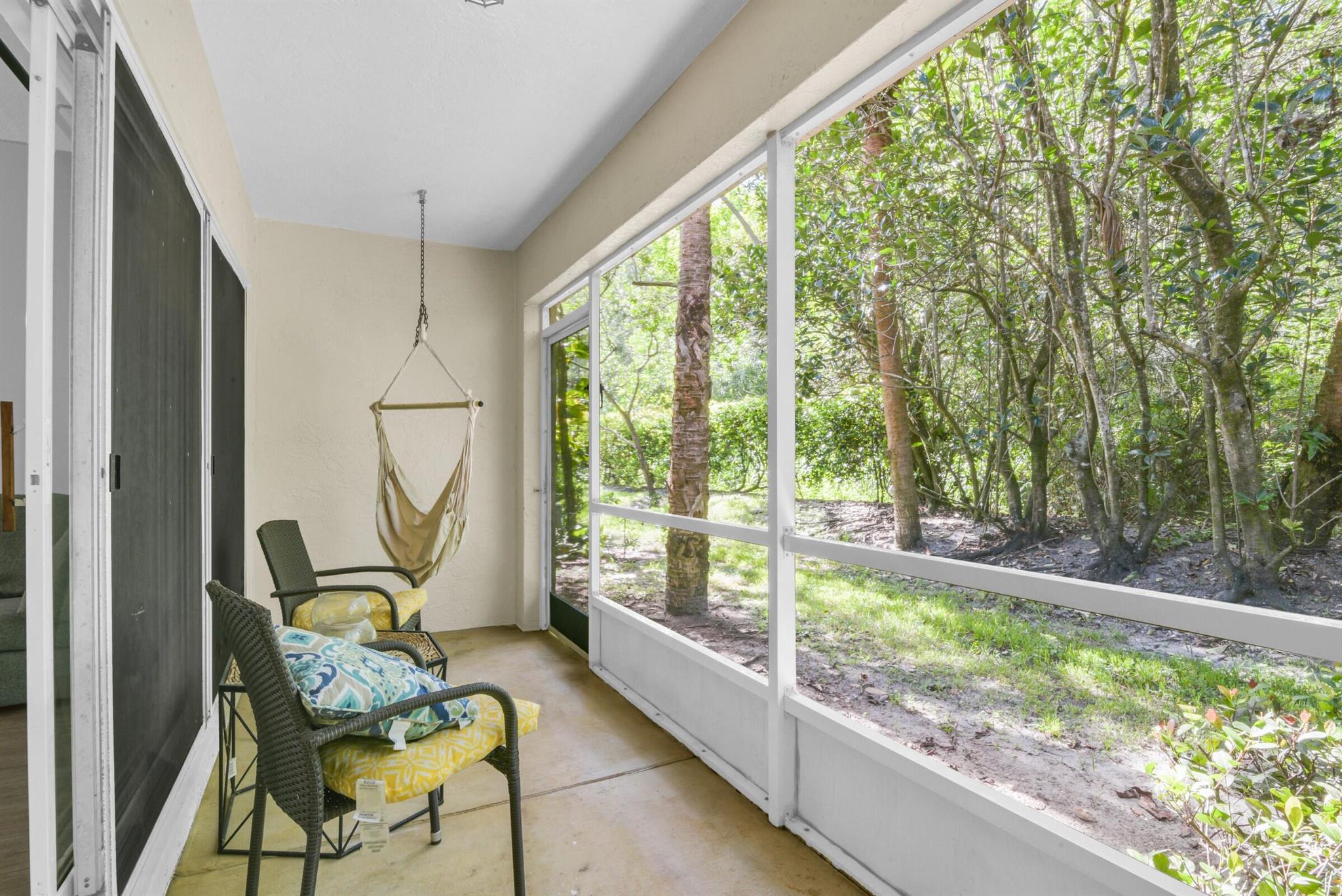 4653 Palmbrooke Cir Circle