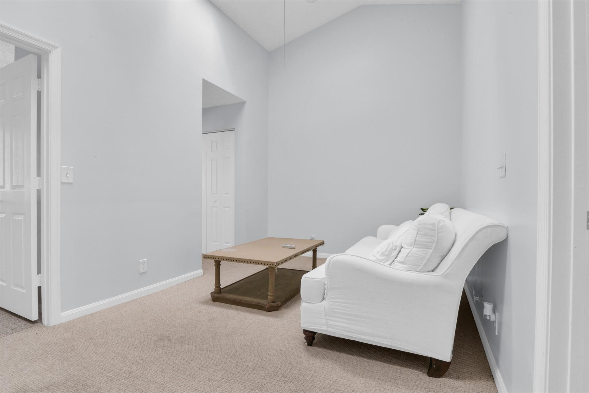 4653 Palmbrooke Cir Circle