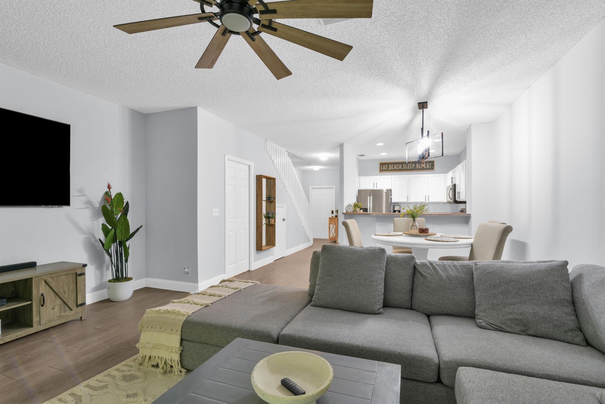 4653 Palmbrooke Cir Circle