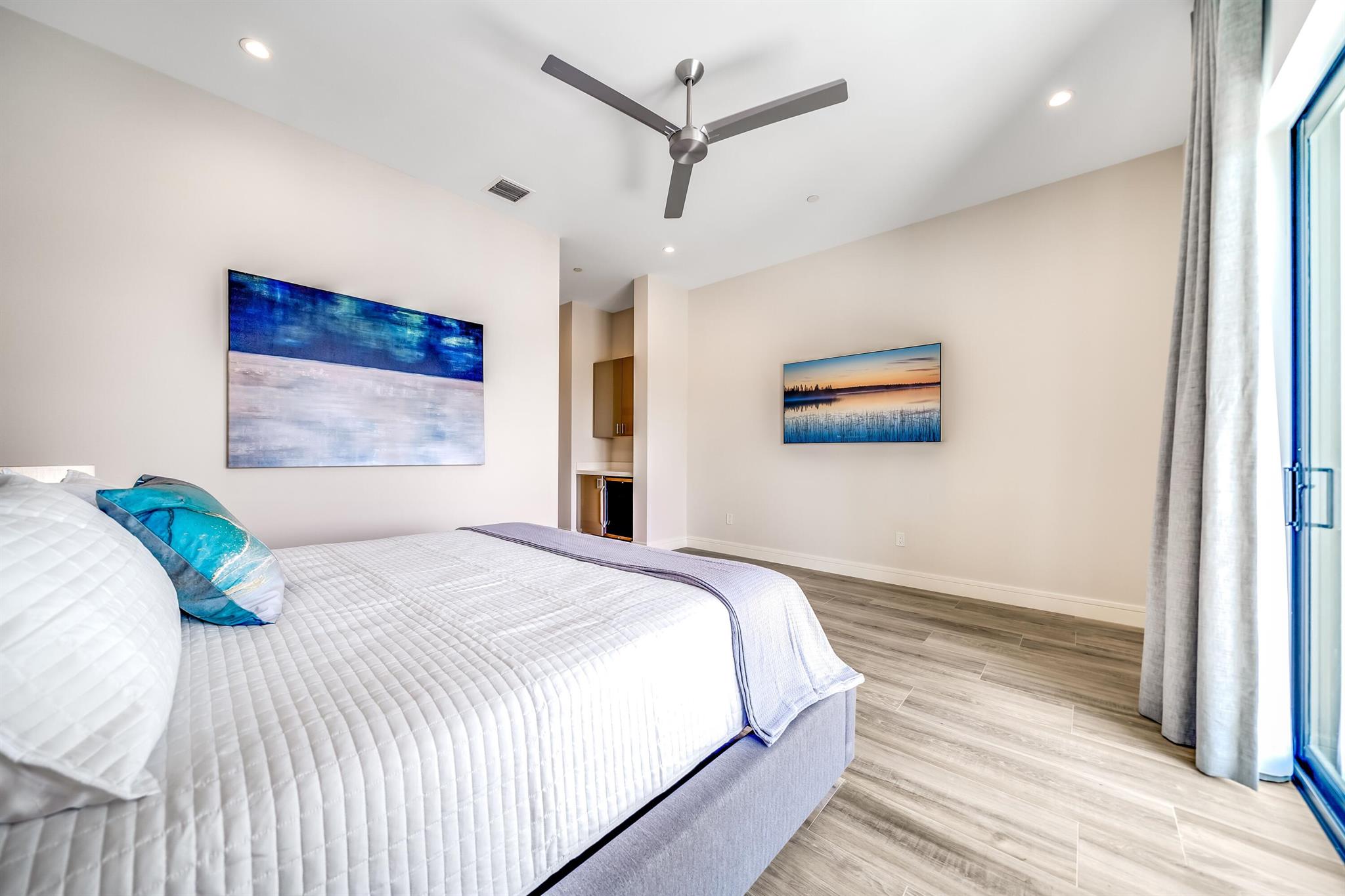 405 SE 6th Avenue 202