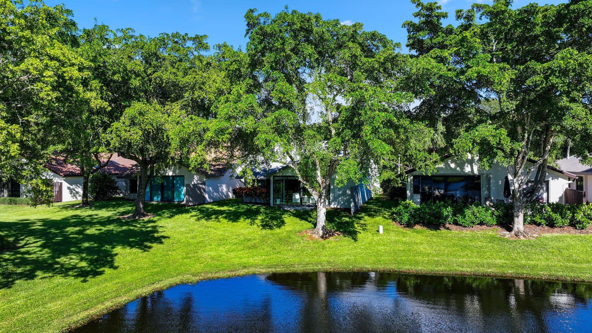 4847 Boxwood Circle