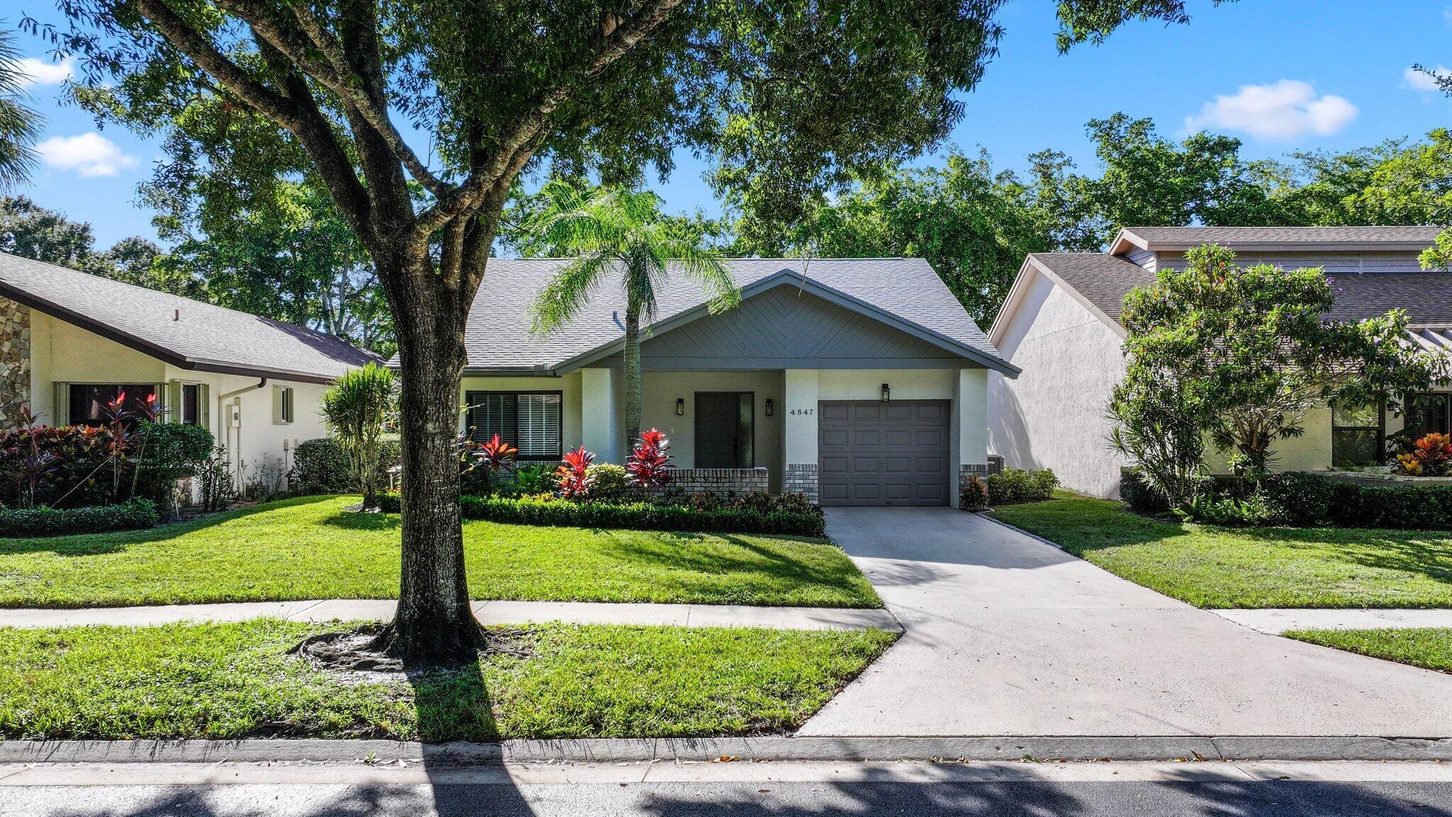 4847 Boxwood Circle