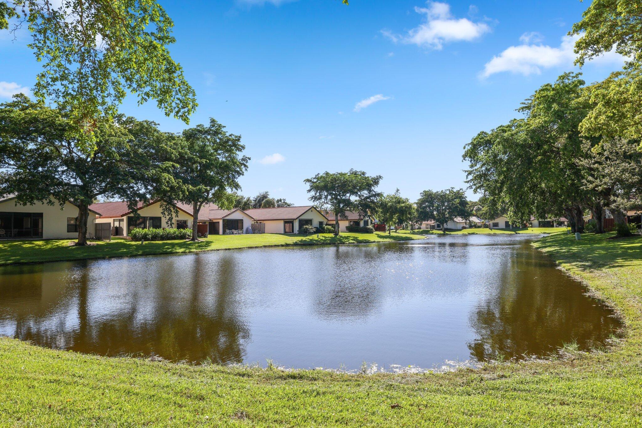 4847 Boxwood Circle