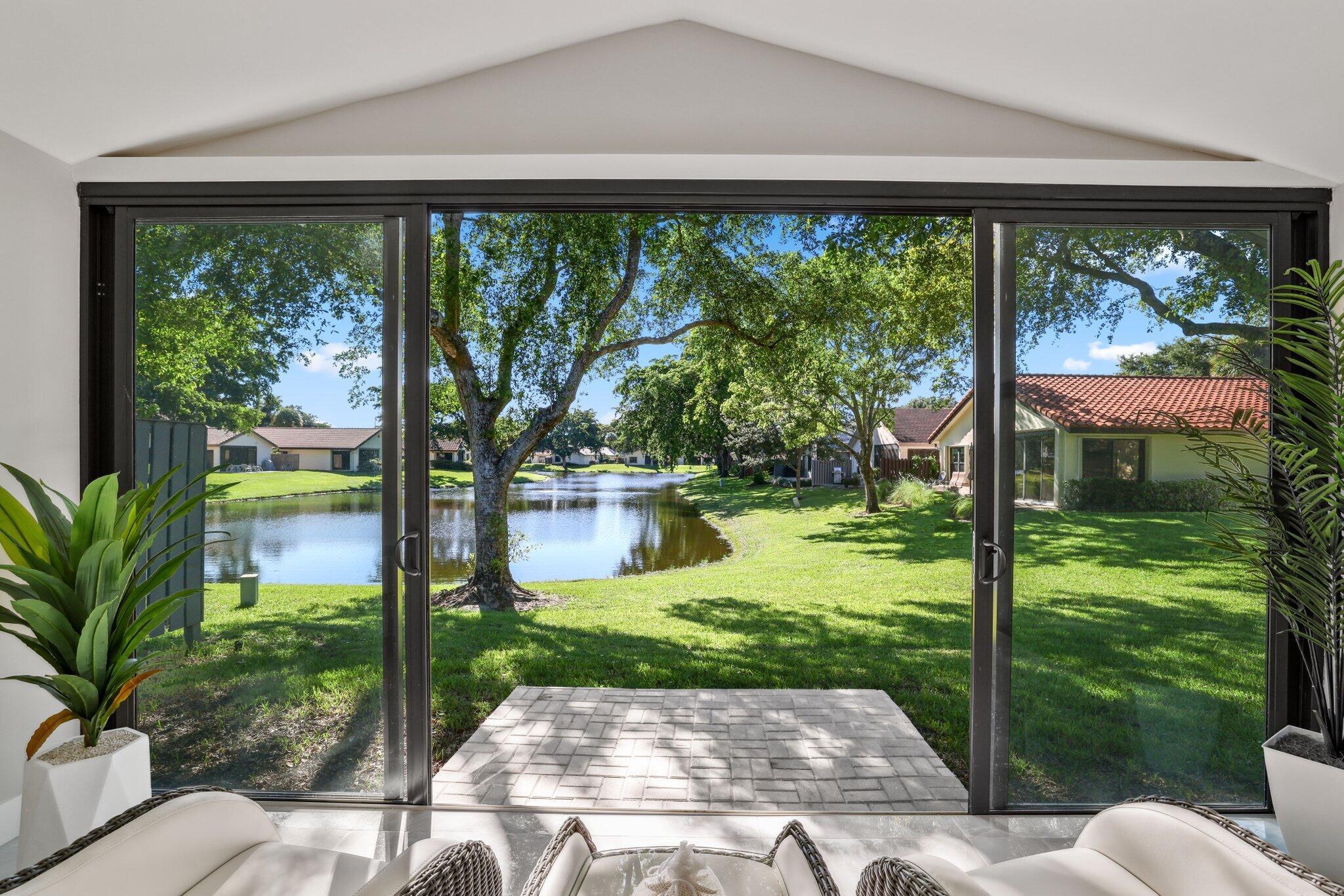 4847 Boxwood Circle